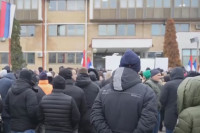PROTEST U BIJELjINI: Traže oslobađanje Ljubiše Petrovića (VIDEO)