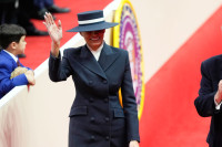 Koja je tajna crnog šešira Melanije Tramp? Svi misle da ima veze sa ovim
