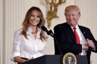 Mrežama se šire golišave fotke prve dame: Donald ponosan na Melanijine "rane radove" (FOTO)