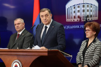Dodik: Banke da vrate pare, ili ih zatvaramo!