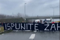 Novosadska opozicija blokirala auto-put Novi Sad-Beograd