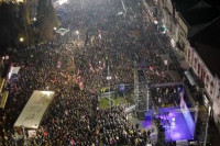 Vučić: Reke ljudi još dolaze, hvala Jagodino, hvala Srbijo