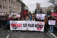 Studentkinja povrijeđena na protestu u Beogradu u stabilnom stanju