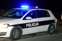 Mladić poginuo u slijetanju automobila