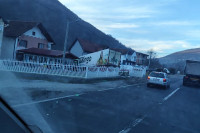 Kamion probio ogradu dvorišta, povrijeđene dvije osobe