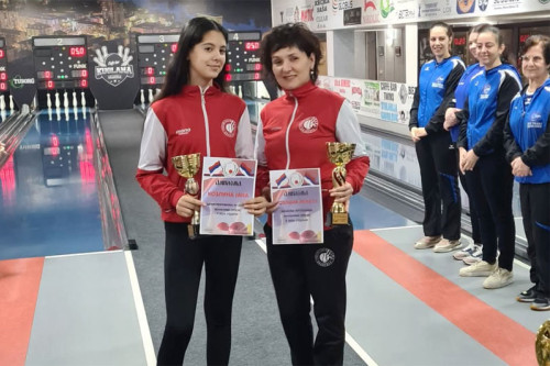 Рената и Јана Козлина обиљежиле куглашку 2024. годину