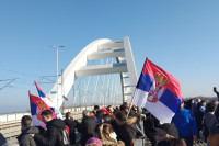 Blokirana sva tri mosta u Novom Sadu (FOTO; VIDEO)