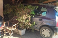 Slučaj u BiH: Vozač automobilom 'uletio' u kafanu (FOTO)