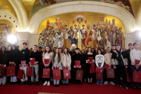 Patrijarh Porfirije uručio stipendije darovitim učenicima i studentima