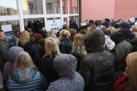 Velika gužva na biralištima u Sjevernoj Mitrovici
