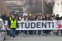 Novosadski i beogradski studenti pješke krenuli u Kragujevac