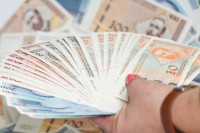 Građanima rastu dugovi, bankama profit
