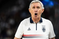 Pešić odredio konačan spisak: Precrtano 10 imena, među kojima i kapiteni