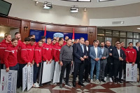 Dodik: Igračima i upravi Borca po 10.000 KM