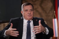 Dodik: Neki odbranu svog naroda vide kao zločin