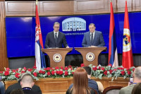 Vučić uputio dvije molbe, jednu Dodiku, drugu narodu