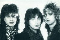 "Divlje jagode" reizdaju legendarni album "Motori"