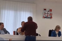 Cirkus na sjednici SO Bileća: Dunđer opet napravio incident