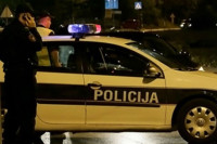 Mladić pretučen metalnim šipkama: Pronađen obliven krvlju i vezan lisicama