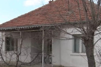 Obijene tri srpske kuće kod Lipljana