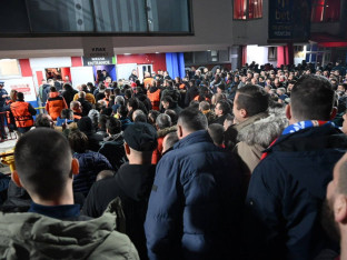 Kako je španski novinar vidio duel u Banjaluci: Baklje, policija i spektakl
