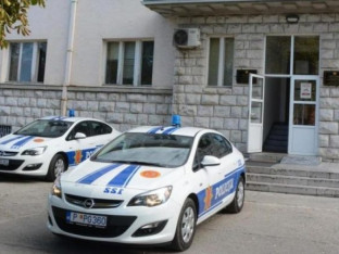 Maloljetnik prijetio nožem vršnjaku u dvorištu osnovne škole