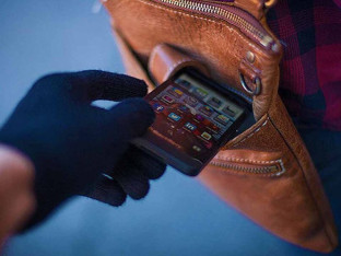 Optužen da je od pacijenata bolnice ukrao mobilne telefone