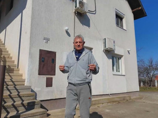 Lazu šarka tri puta ujela za nogu: Ovo ga je spasilo