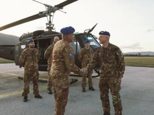Italijanski helikopteri sletjeli u bazu Butmir