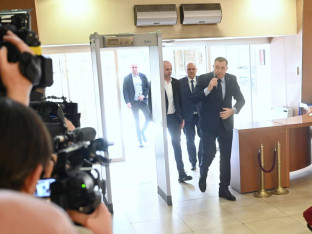Predsjednik Srpske na sjednici o novom ustavu