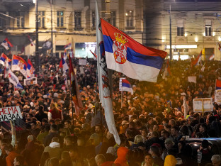 Koje poznate ličnosti su bile na protestu u Beogradu (FOTO)