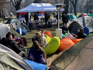 "Studenti koji žele da uče" napuštaju Pionirski park (VIDEO)
