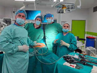 UKC: Po prvi put urađena laparoskopska operacija tumora dvanaestopalačnog crijeva