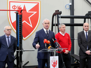 Crvena zvezda  traži smjenu komesara za suđenje!