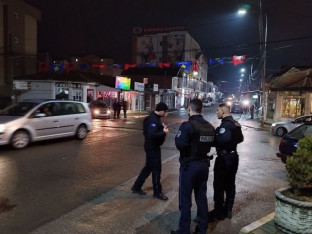 Filmska pljačka u Prištini završena ranjavanjem (VIDEO)