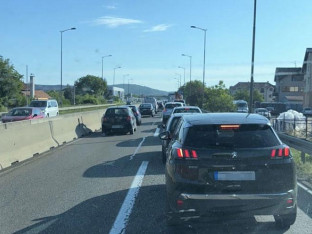 Na dionici Klašnice-Banjaluka u saobraćaj puštena jedna traka