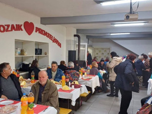 "Mozaik prijateljstva": Stanite na loptu, pomozite narodu