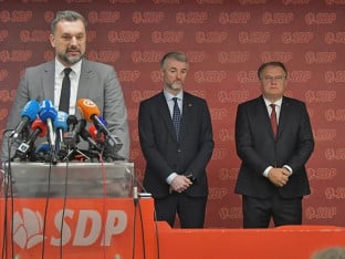 "Trojka" odbila Stevandićev prijedlog za završetak krize u BiH