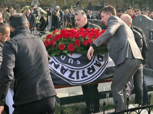 Andrija Delibašić sa crno-bijelom zastavom ispraćen u vječnu kuću