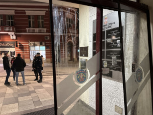 MUP: U tuči na Gradskom trgu povrijeđeno sedam osoba