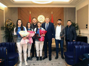 Dodik ugostio delegaciju Bokserskog saveza Srbije i osvajačice medalja