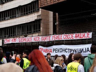 Studenti traže očuvanje zgrade Generalštaba kao spomenika kulture (FOTO)