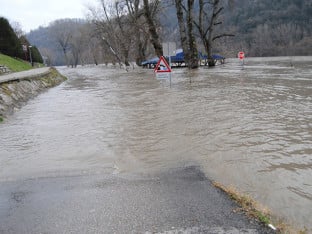 Obilne padavine donose rizik od izlivanja rijeka