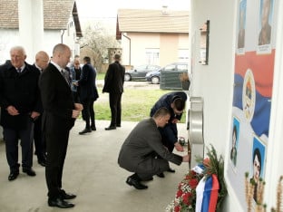 Obilježene 33 godine od zločina: Srbe u Sijekovcu htjeli su da istrijebe