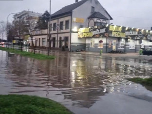 Bujične rijeke napravile problem domaćinstvima u Modriči (VIDEO)
