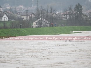 Vrbas u Banjaluci prešao kvotu vanredne odbrane od poplava! (FOTO, VIDEO)