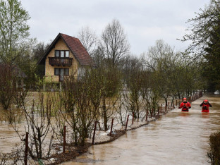Donosimo kadrove sa poplavljenih područja u Gradišci