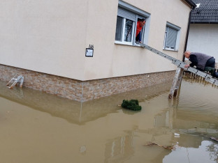 Veći dio prijedorskog naselja pod vodom