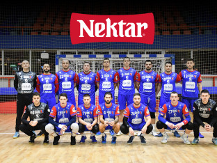 Zlatne generacije RK Borac: Uspomene sijaju kroz stare pehare