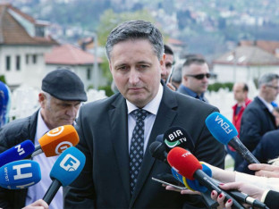 Bećirović traži "odgovore ili ostavke" zbog toga što je Dodik na slobodi